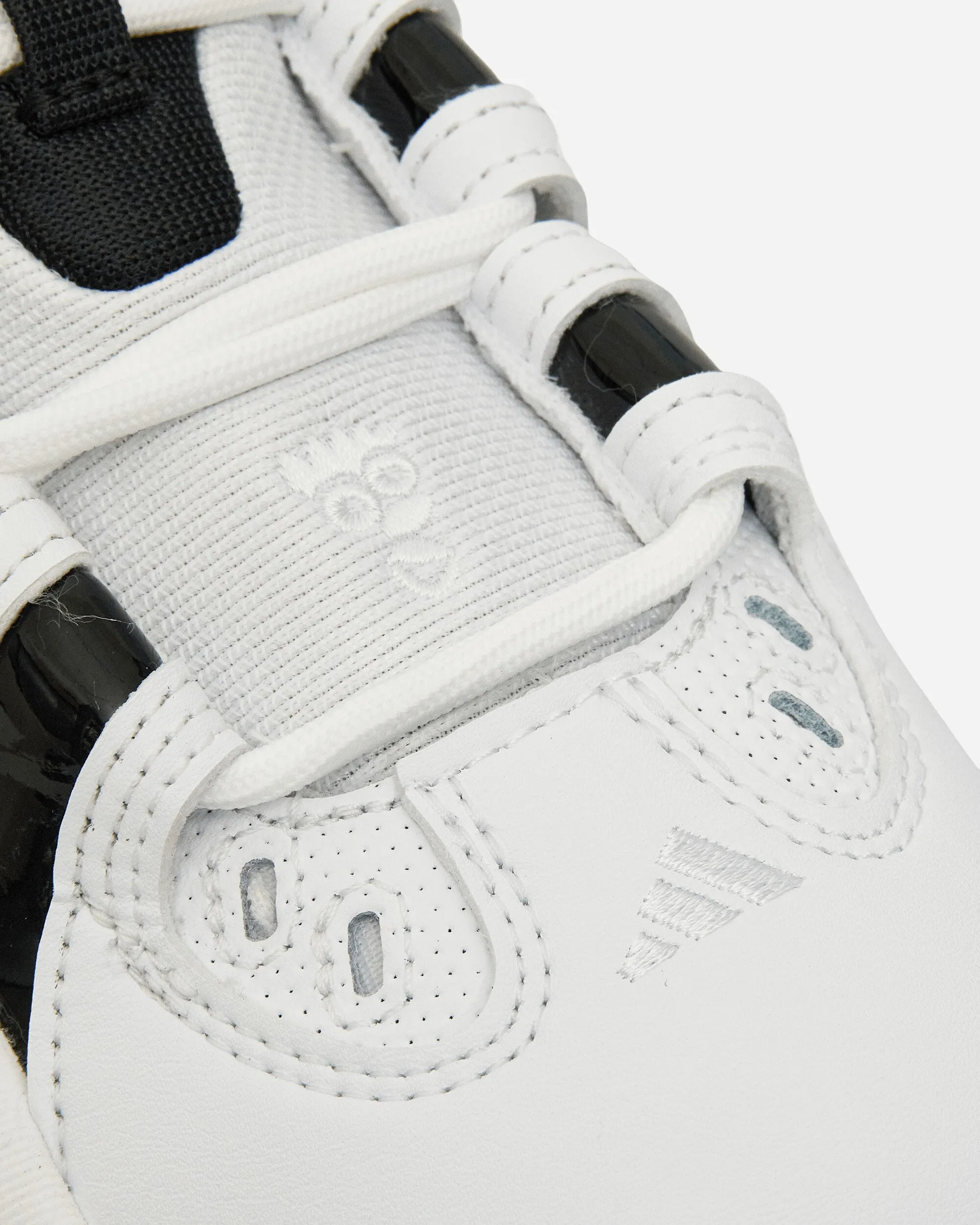 Crazy 8 Low Sneakers Wolkenweiß / Kernschwarz