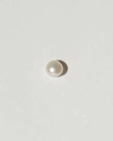 Daily Pearl Stud Earrings