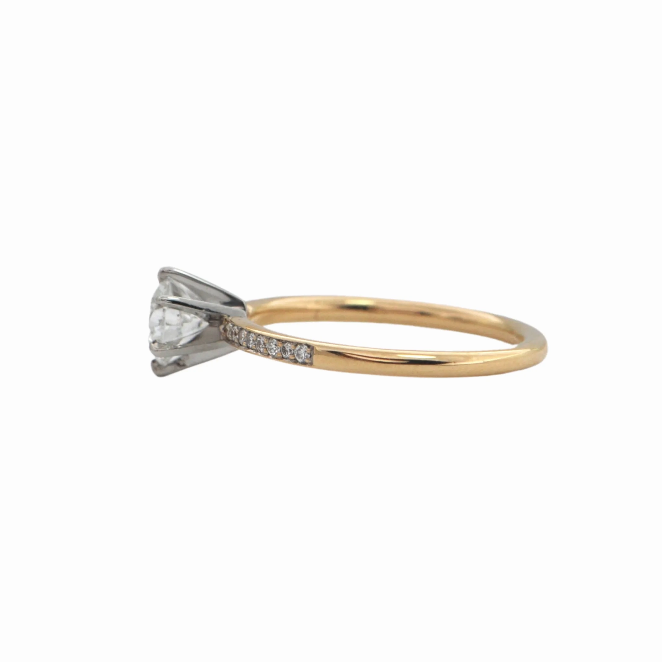 Daisy Exclusive GIA Certified Diamond 18k/19k Gold Ring