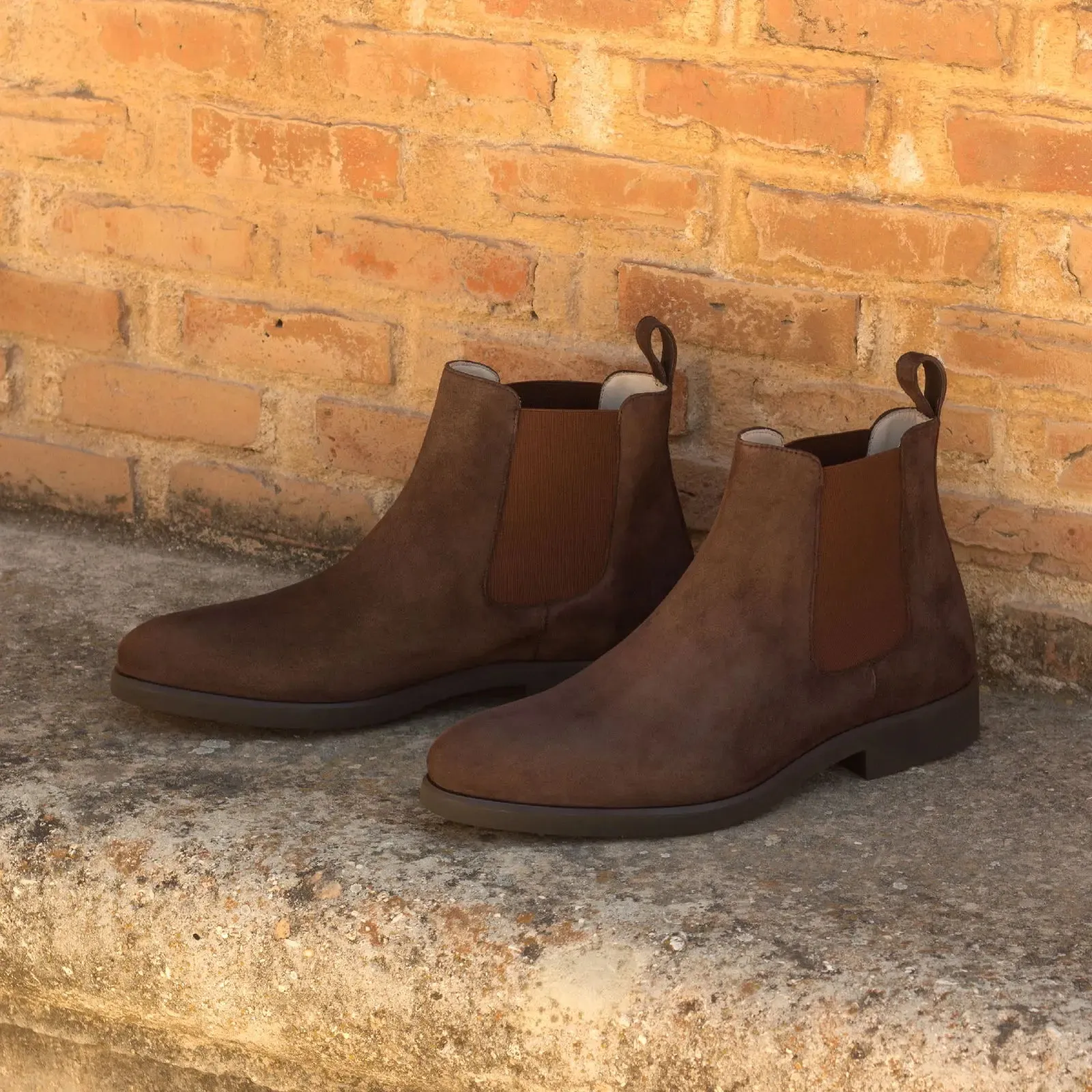 Dapperfam Schuhe DapperFam Monza in Braun Herren Italienisches Wildleder Chelsea Boot