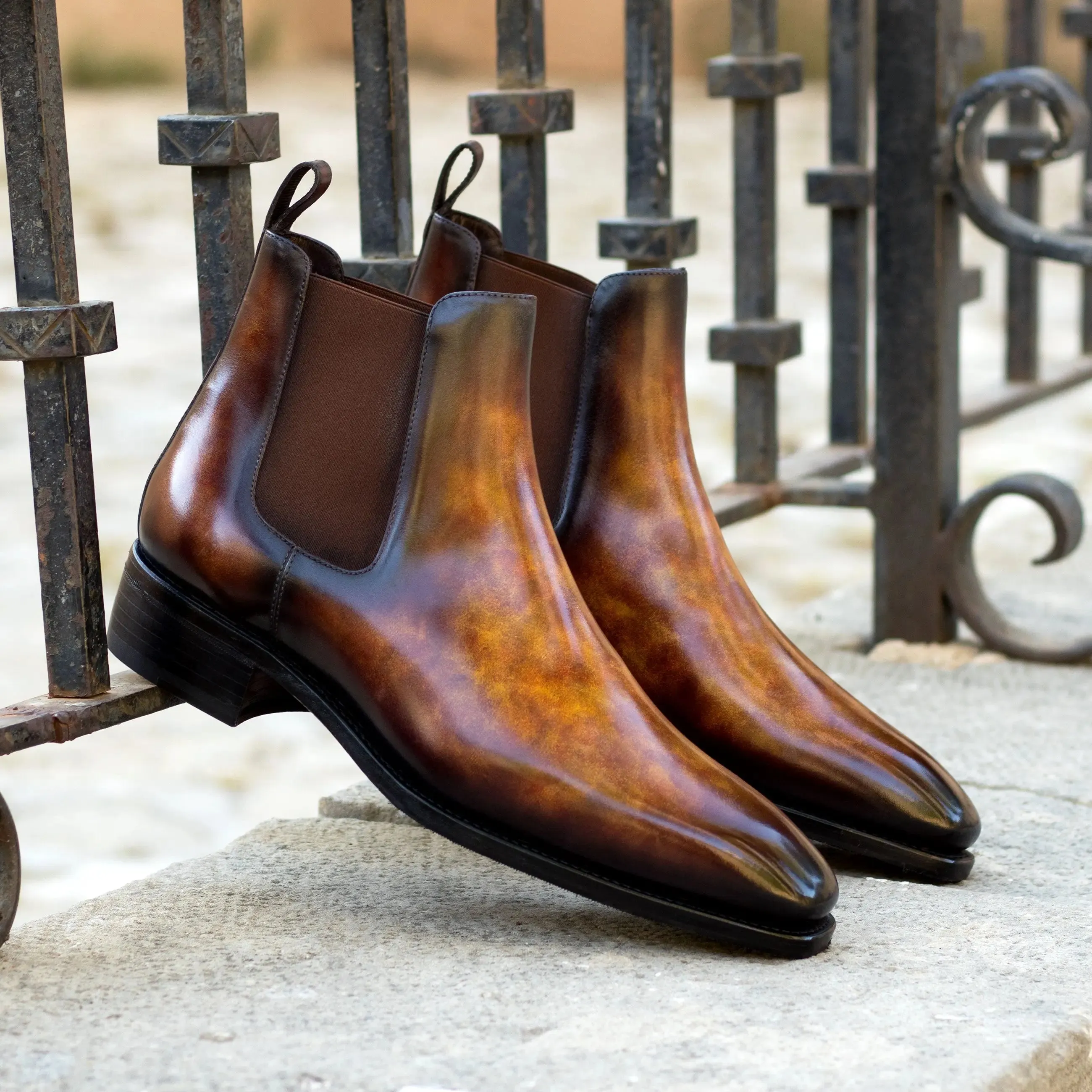Dapperfam Schuhe DapperFam Monza in Feuer Herren-Handbemalte Patina Chelsea-Stiefel