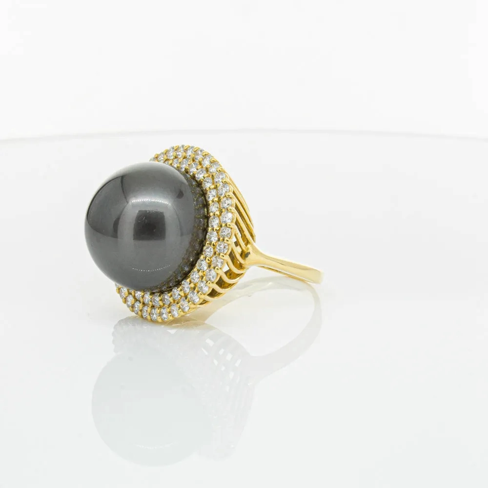 Deja Vu 18ct Yellow Gold 16mm Black Pearl &amp; Diamond Ring