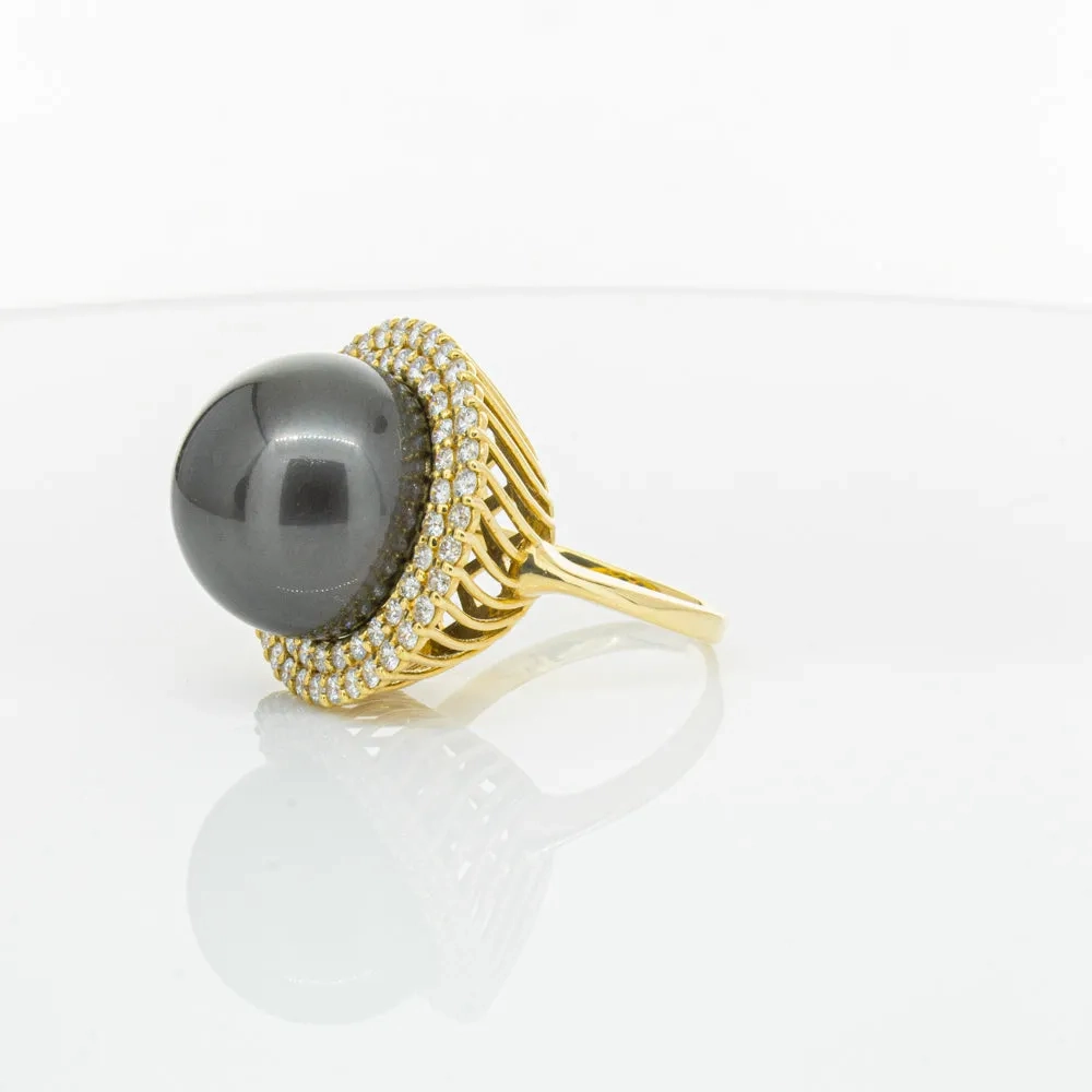 Deja Vu 18ct Yellow Gold 16mm Black Pearl &amp; Diamond Ring