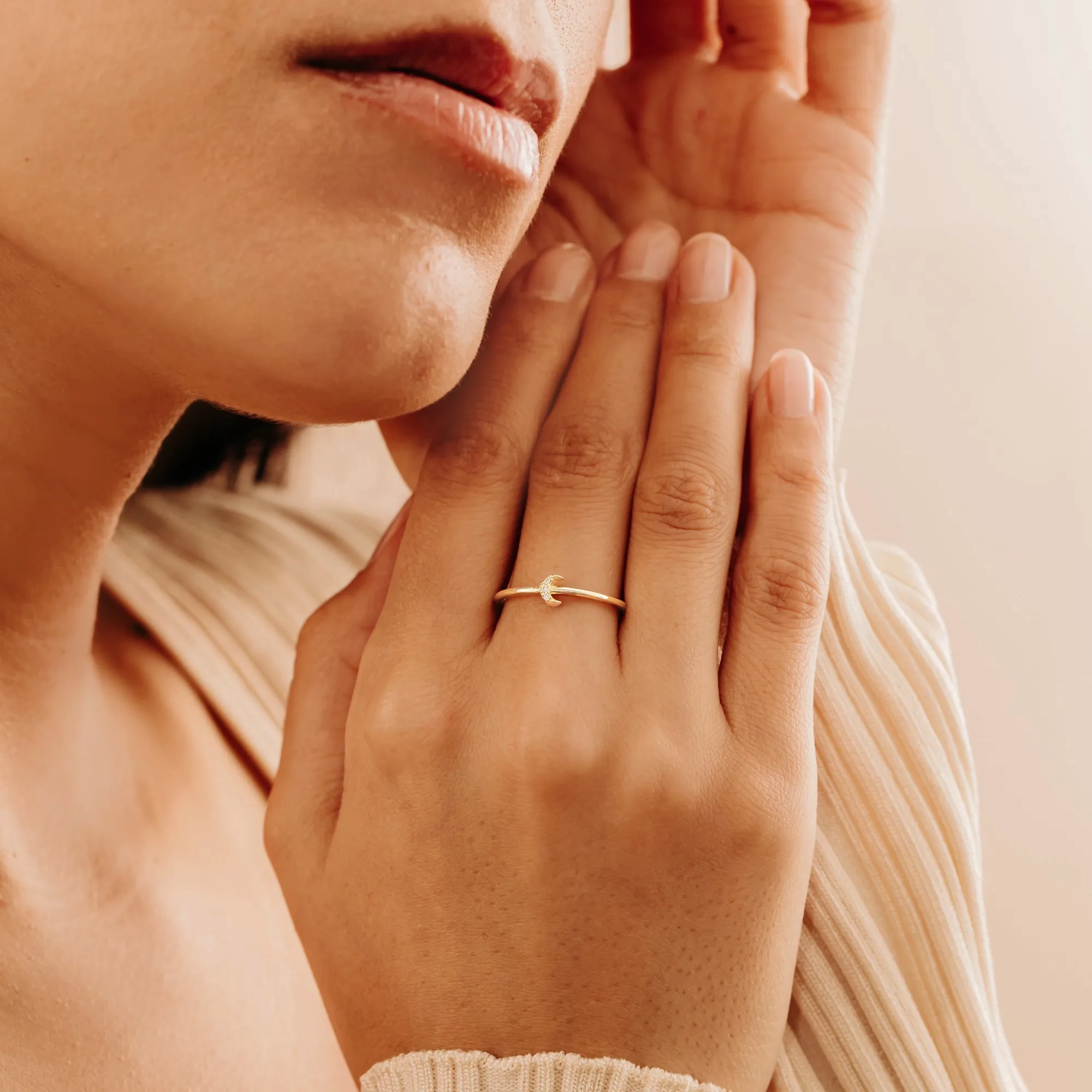 Diamond Crescent Ring, Luna