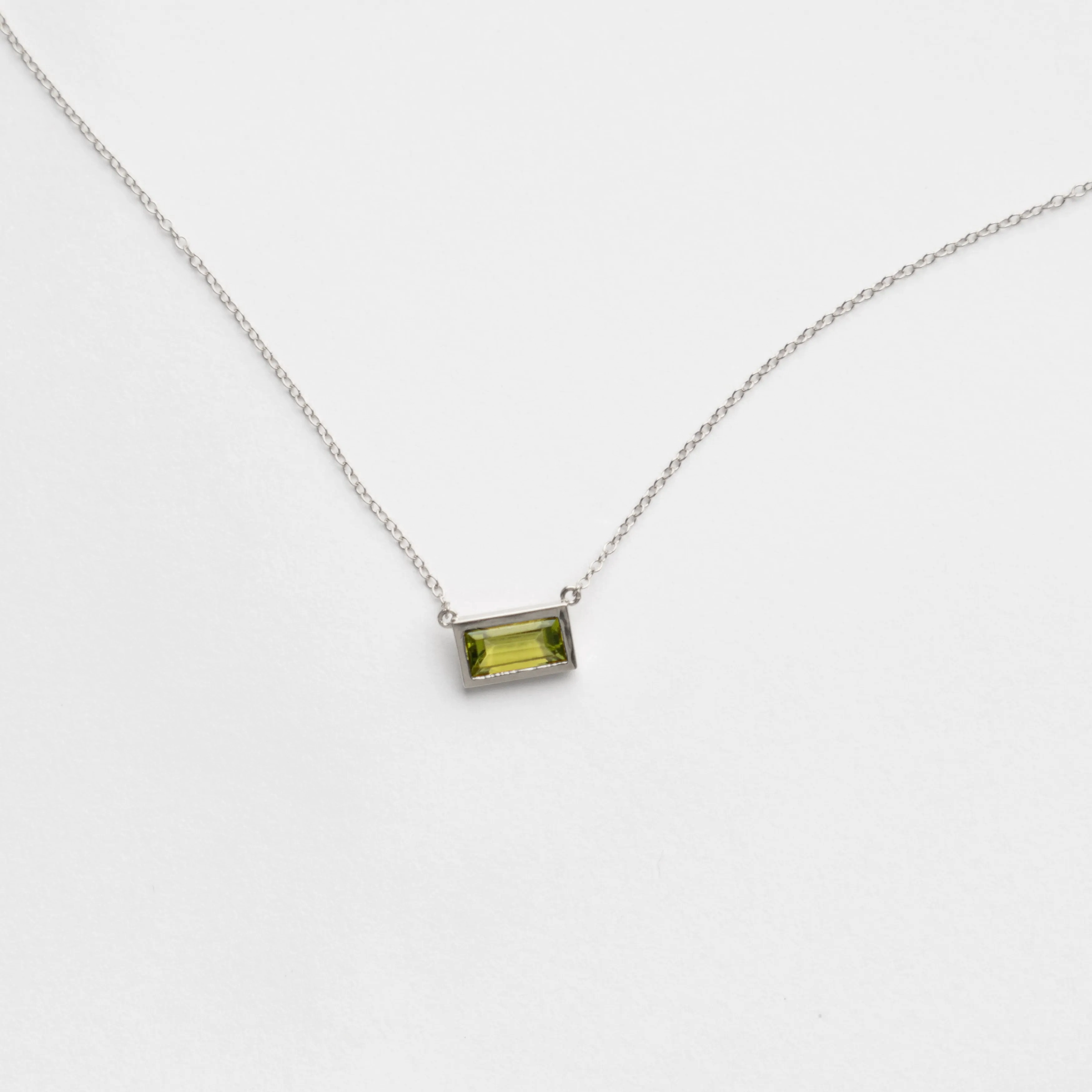 Didi Necklace with Peridot