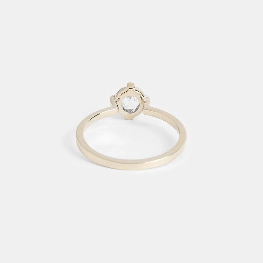 Ema Ring with Salt and Pepper Diamond in Gold