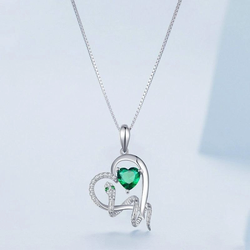 European And American Style Exquisite Snake Wrapped Love Necklace