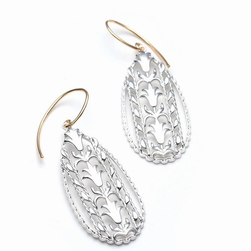 Exquisite Hollow 925 Silver Color Separation Eardrop With High Sense