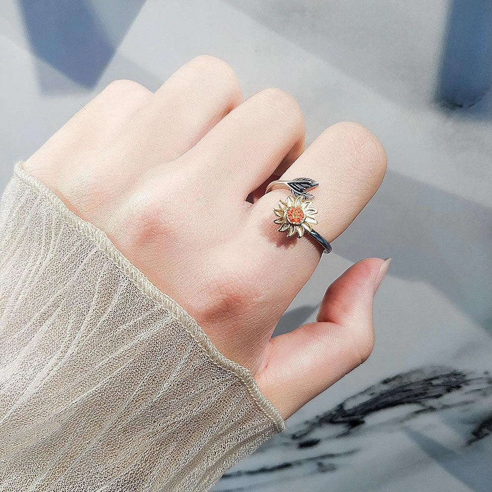 Fashion Adjustable Sunflower Rotating Ring 
