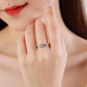 Fashion Knot High-end Light Luxury Cross Ring 
