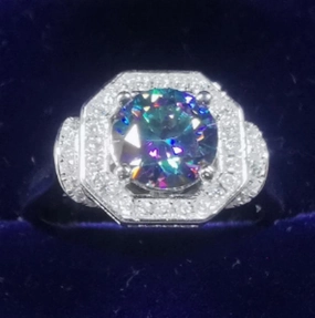 Fashion Moissanite Four Claw Square Ring 