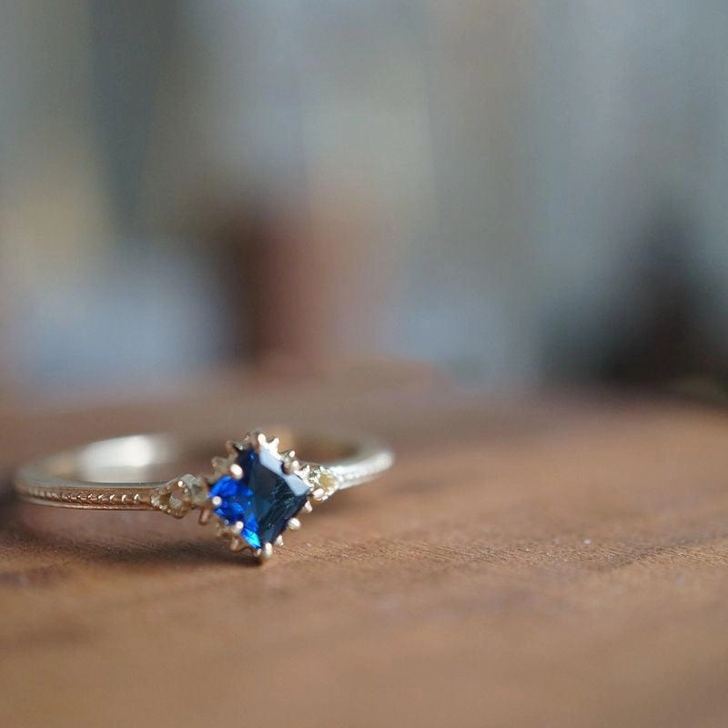 Fashion Personality Simple Zirconium Gold Plated Ring