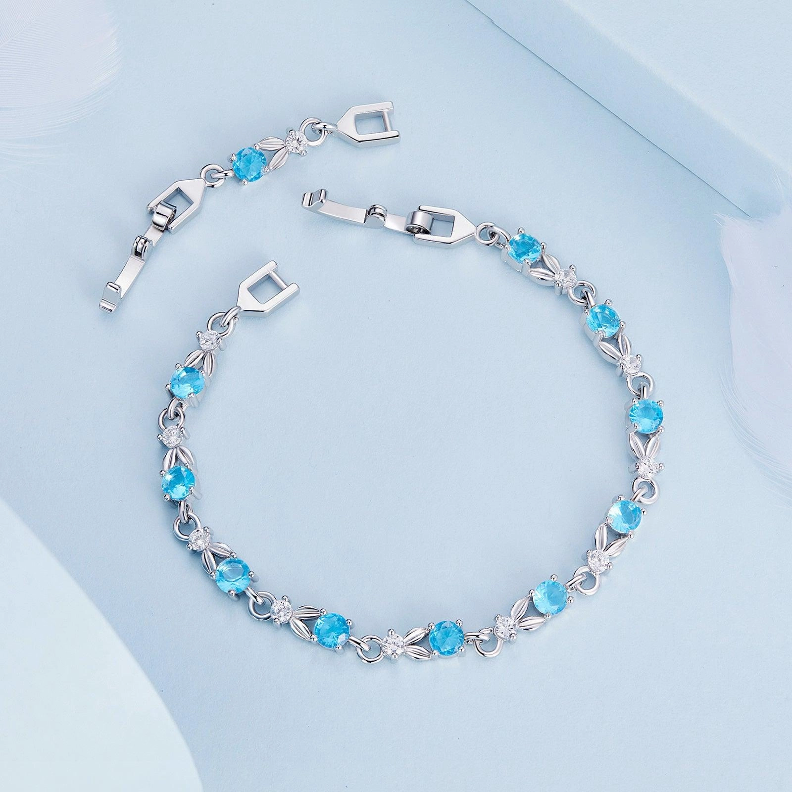 Fashion Versatile Elegant Hollow Diamond Heart Bracelet