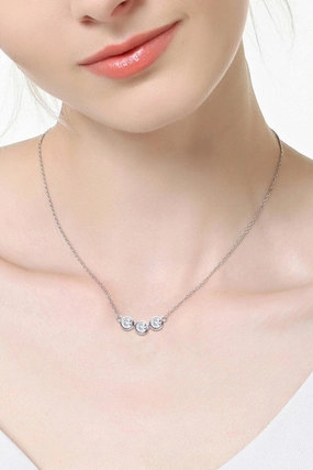 Find Your Center Moissanite Necklace 