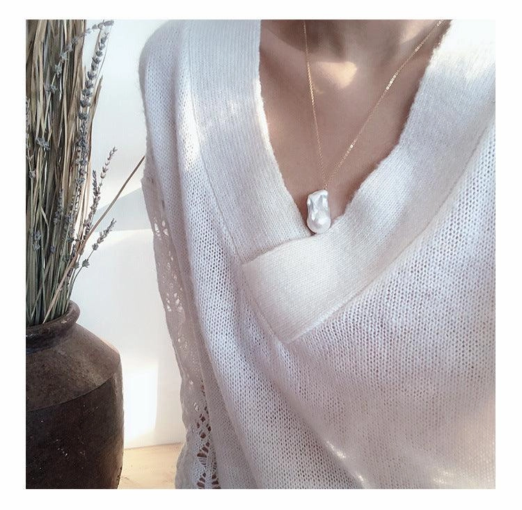 Freshwater Fish Tail Beads Shaped Baroque Pearl Pendant Simple Elegant Necklace