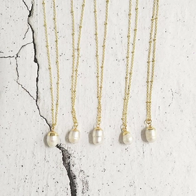 Freshwater Pearl Pendant Necklace 