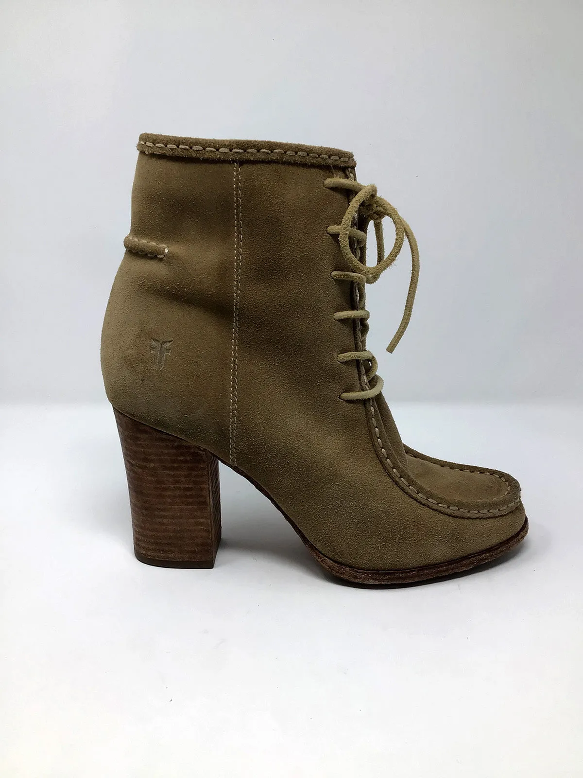 Frye Größe 8,5 Hellbraune Wildleder-Knöchelstiefel