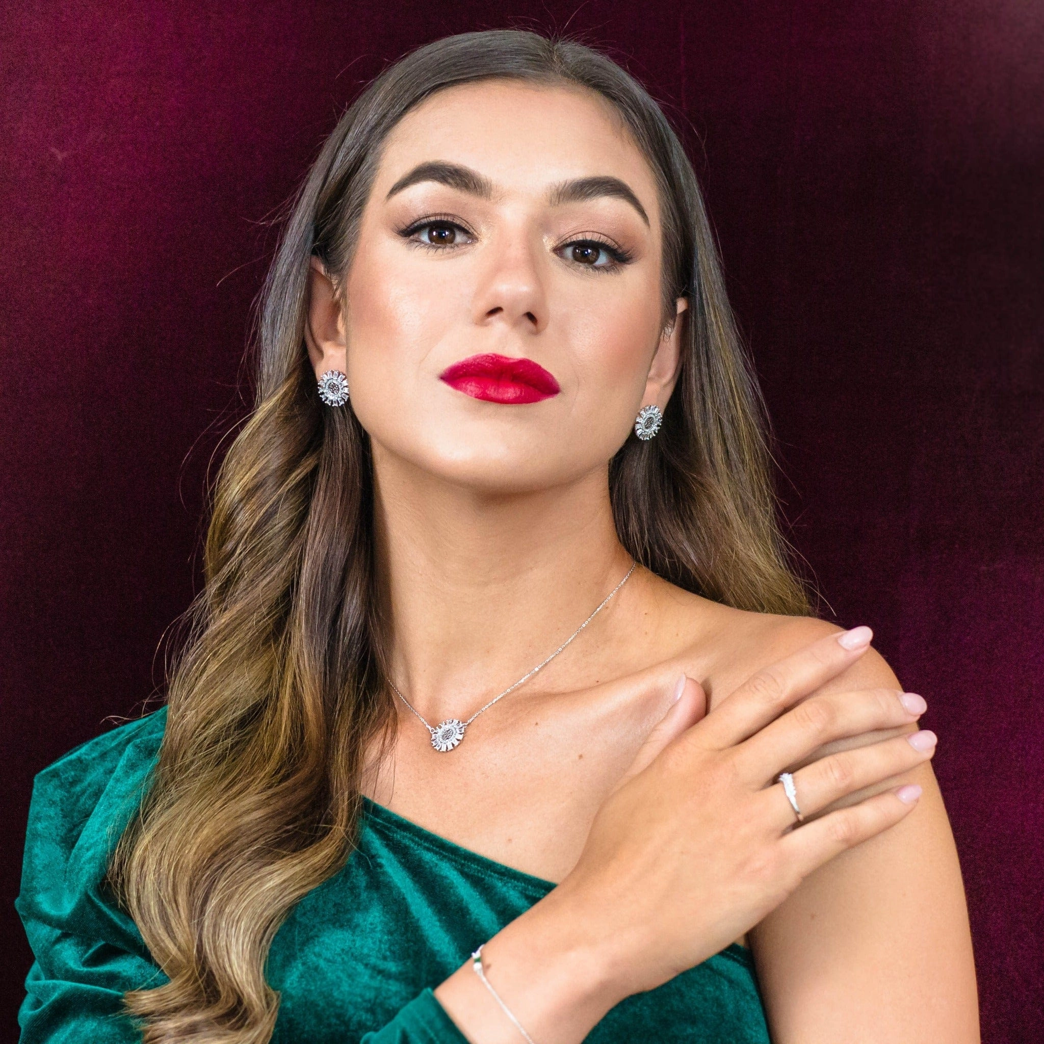 Georgini Gifts Emerald Isle Freshwater Pearl Bracelet In Emerald And Silver