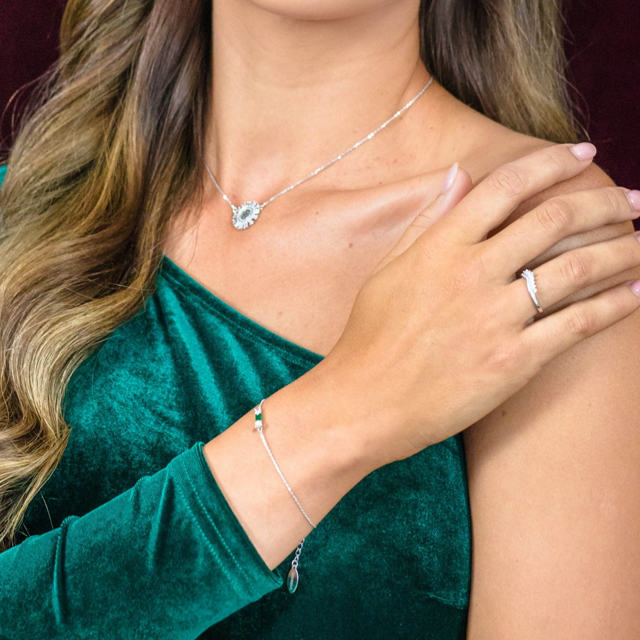Georgini Gifts Emerald Isle Freshwater Pearl Bracelet In Emerald And Silver