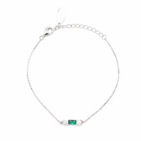 Georgini Gifts Emerald Isle Freshwater Pearl Bracelet In Emerald And Silver hand-chain-bracelet  