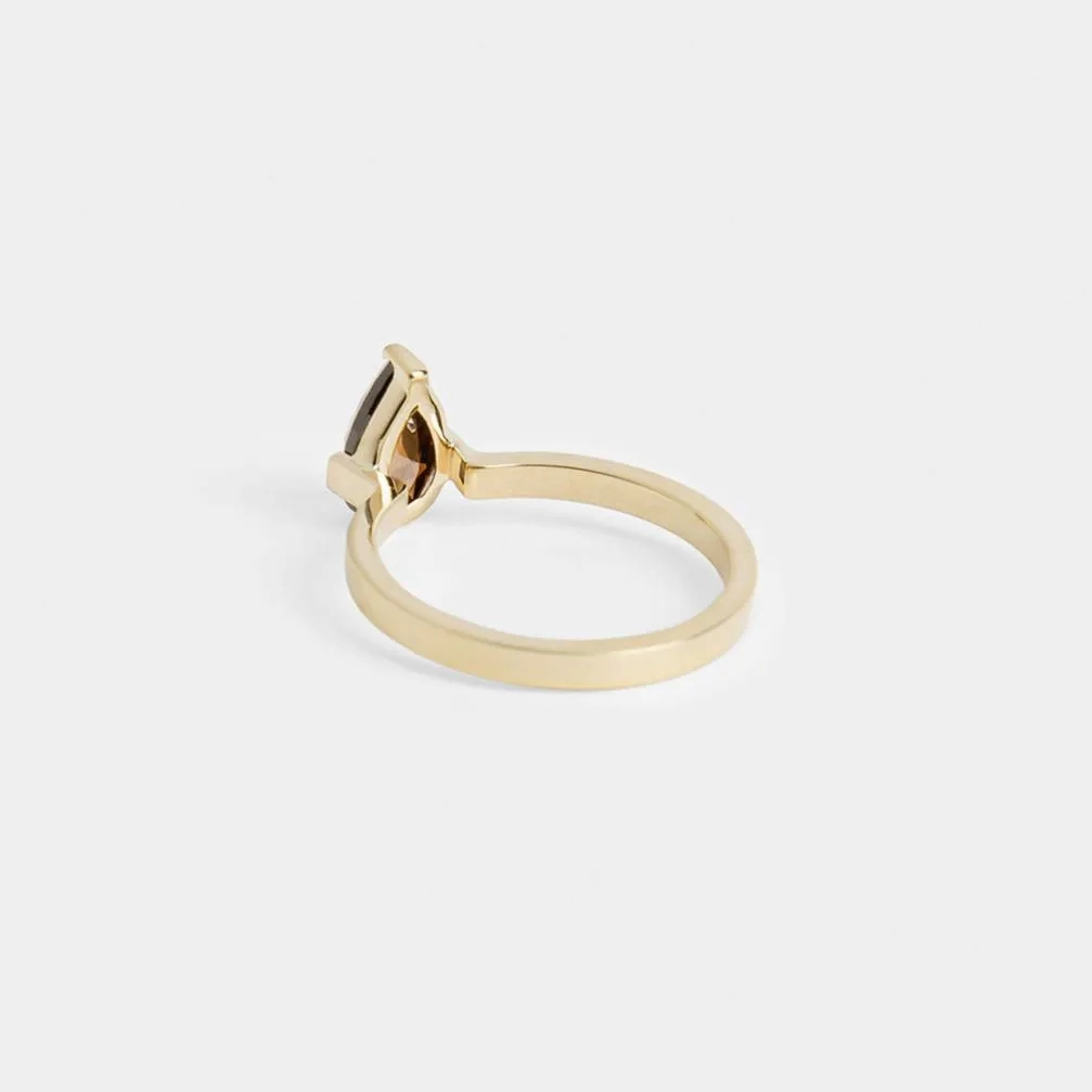 Gerda Ring with Cognac Diamond in Gold