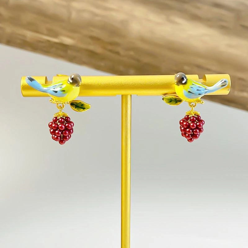 Girls' Creative Fashion Earrings In Europe And America