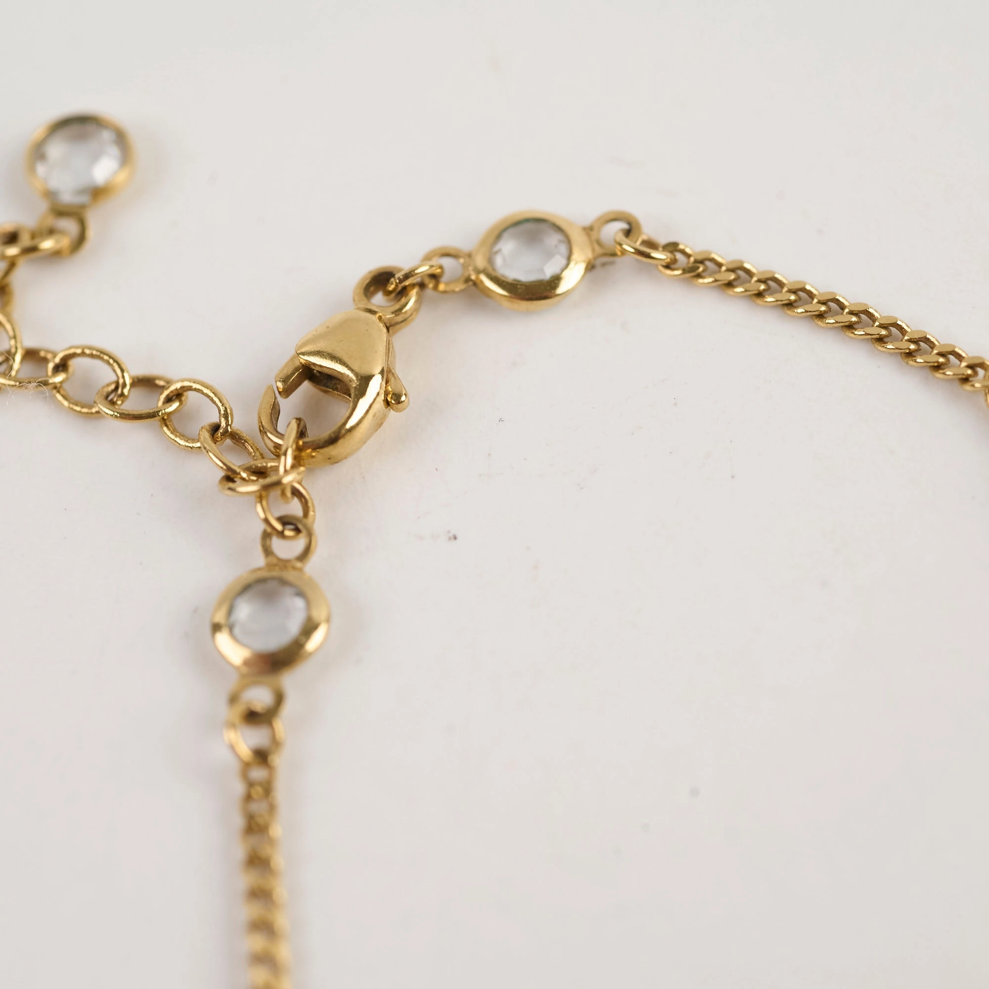 Gucci Double GG Gold Key Bracelet Costume Jewellery