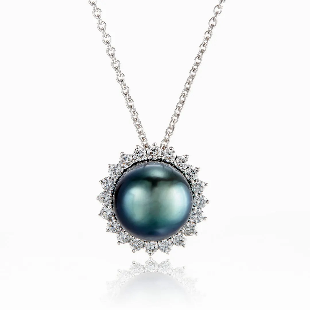 Halo Necklace in Tahitian Pearl &amp; Diamonds