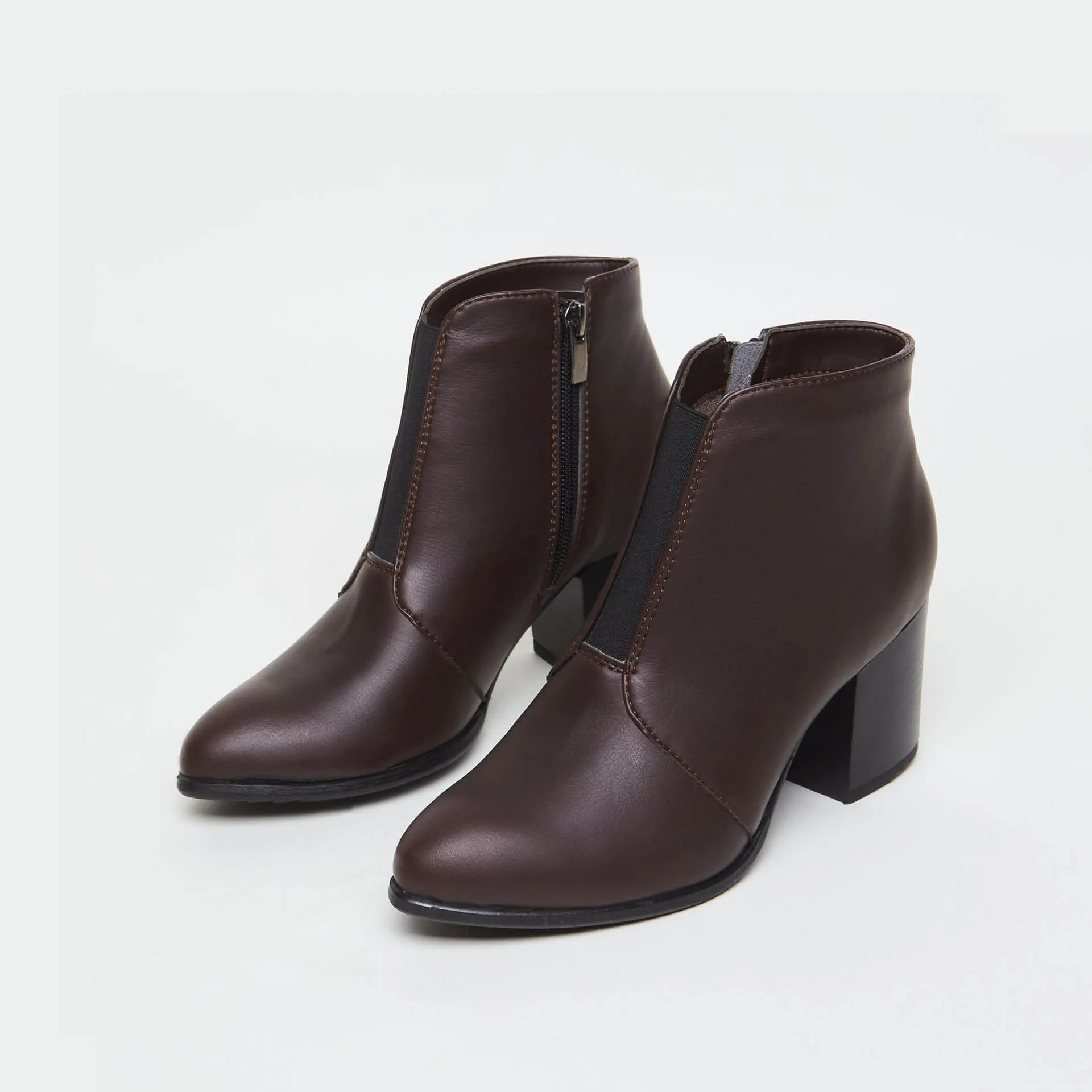 Hana Vegan Leder Stiefeletten mit Absatz | Schokolade