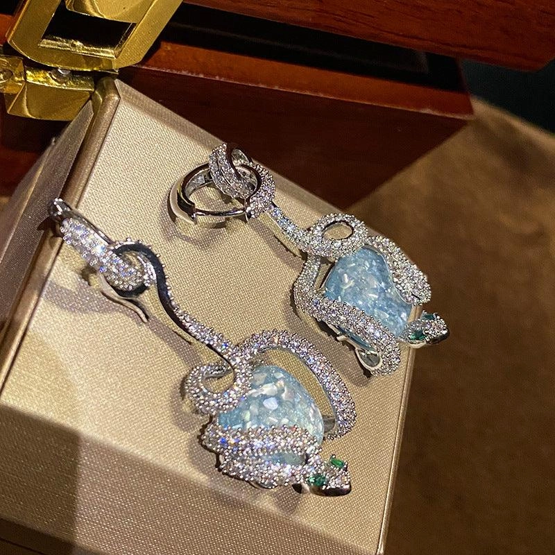 High Grade Sweet Cool Small Crowd Light Luxury Earrings