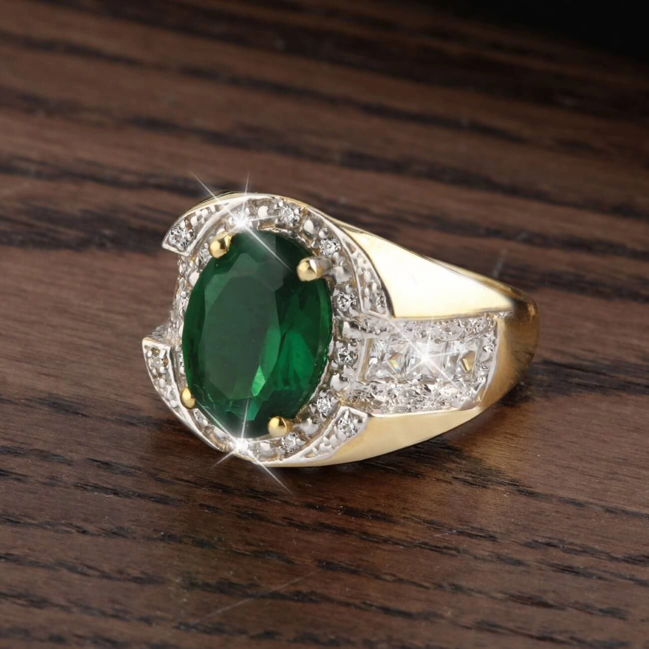 Hunter Green Men's Ring
