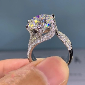 Imitation Mosonite Diamond Women's Ring 