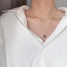 Ins Necklace Is Light And Luxurious 