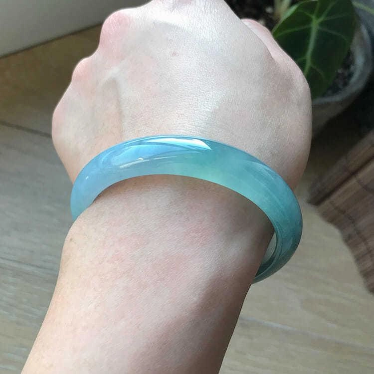 Jade Chalcedony Sea Blue Treasure Narrow Bracelet