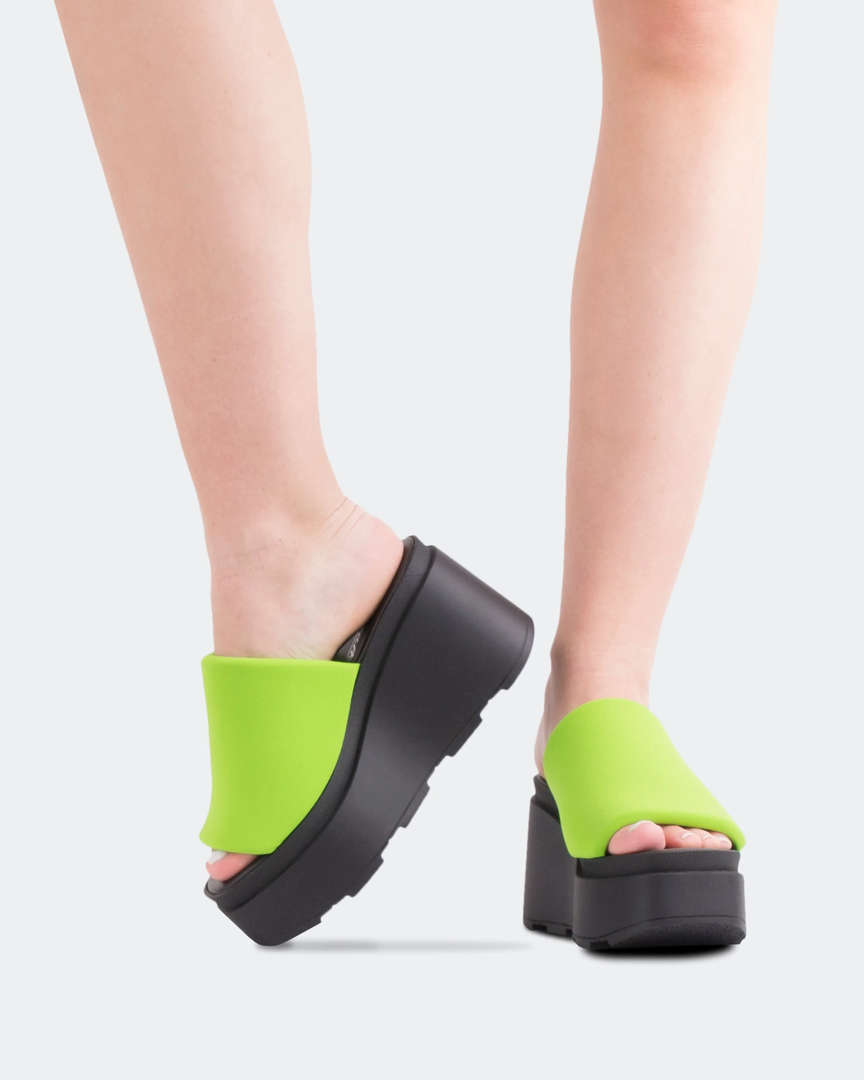 Jenner Green Lycra