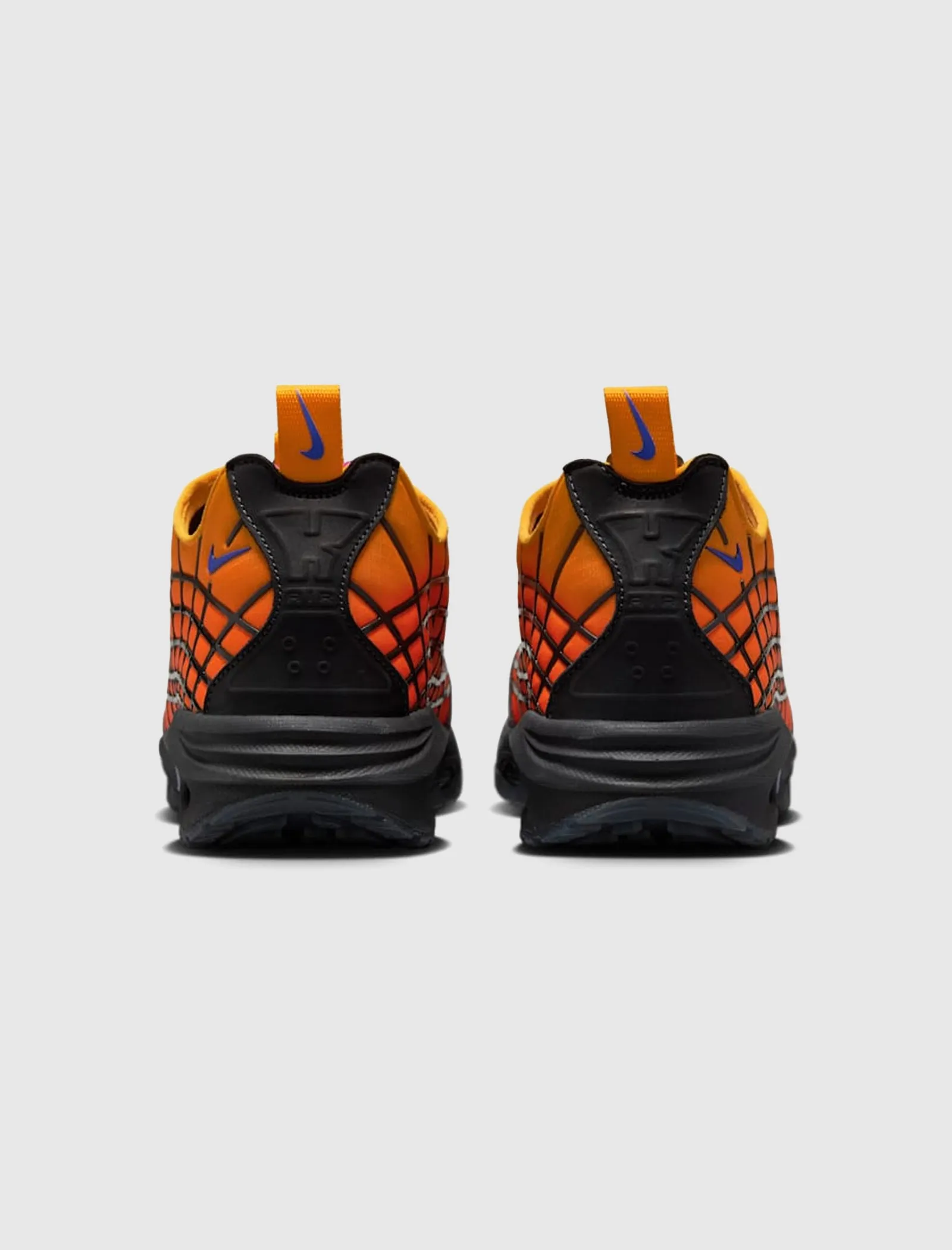 KIDS OF IMMIGRANTS X AIR MAX SUNDER 