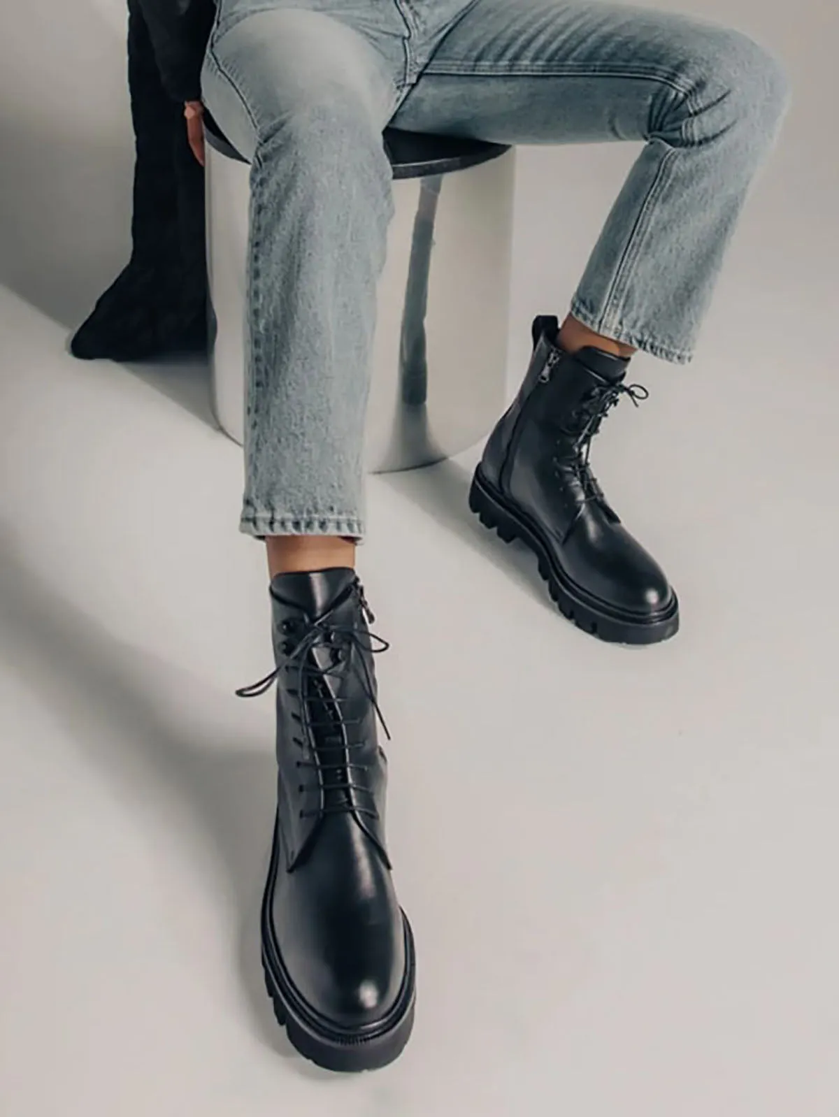 Koio Größe 10 (40) Schwarze Kampfstiefel