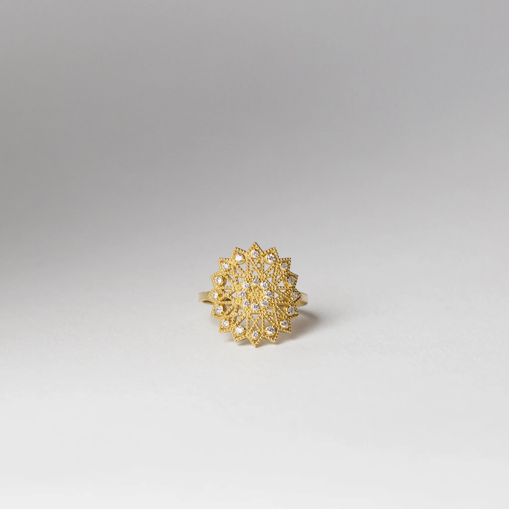 Lace Deco Ring - VI w Diamonds