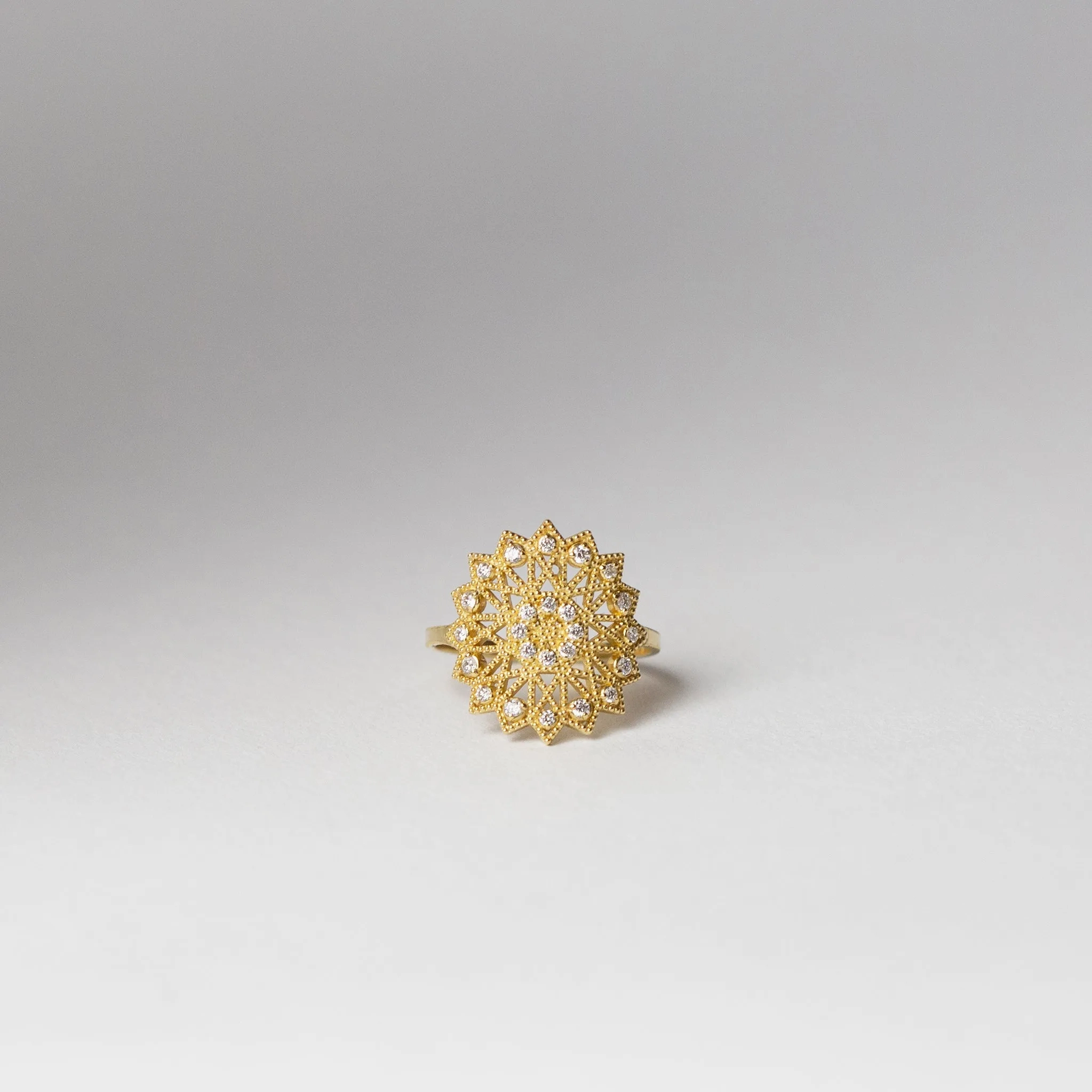 Lace Deco Ring - VI w Diamonds