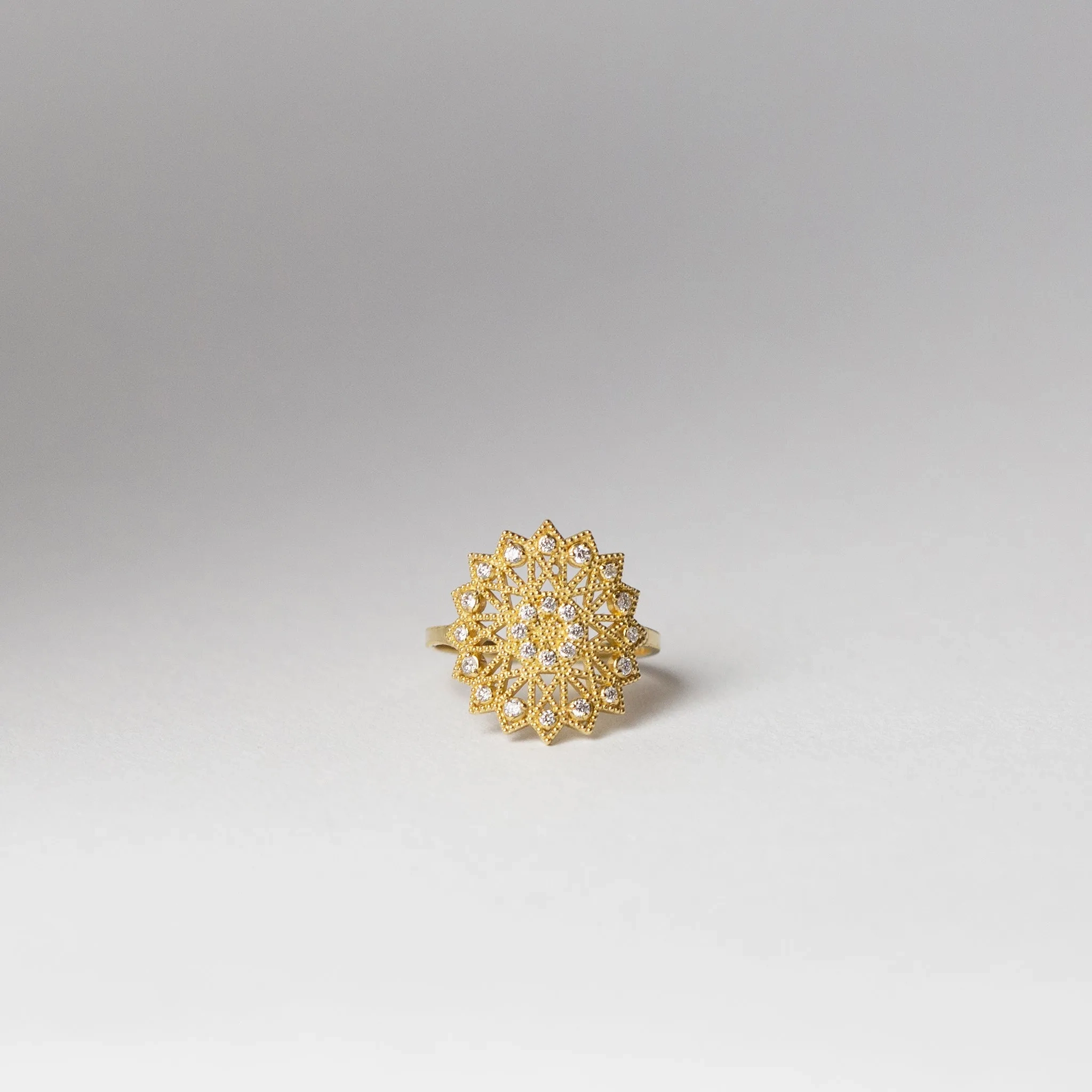 Lace Deco Ring - VI w Diamonds