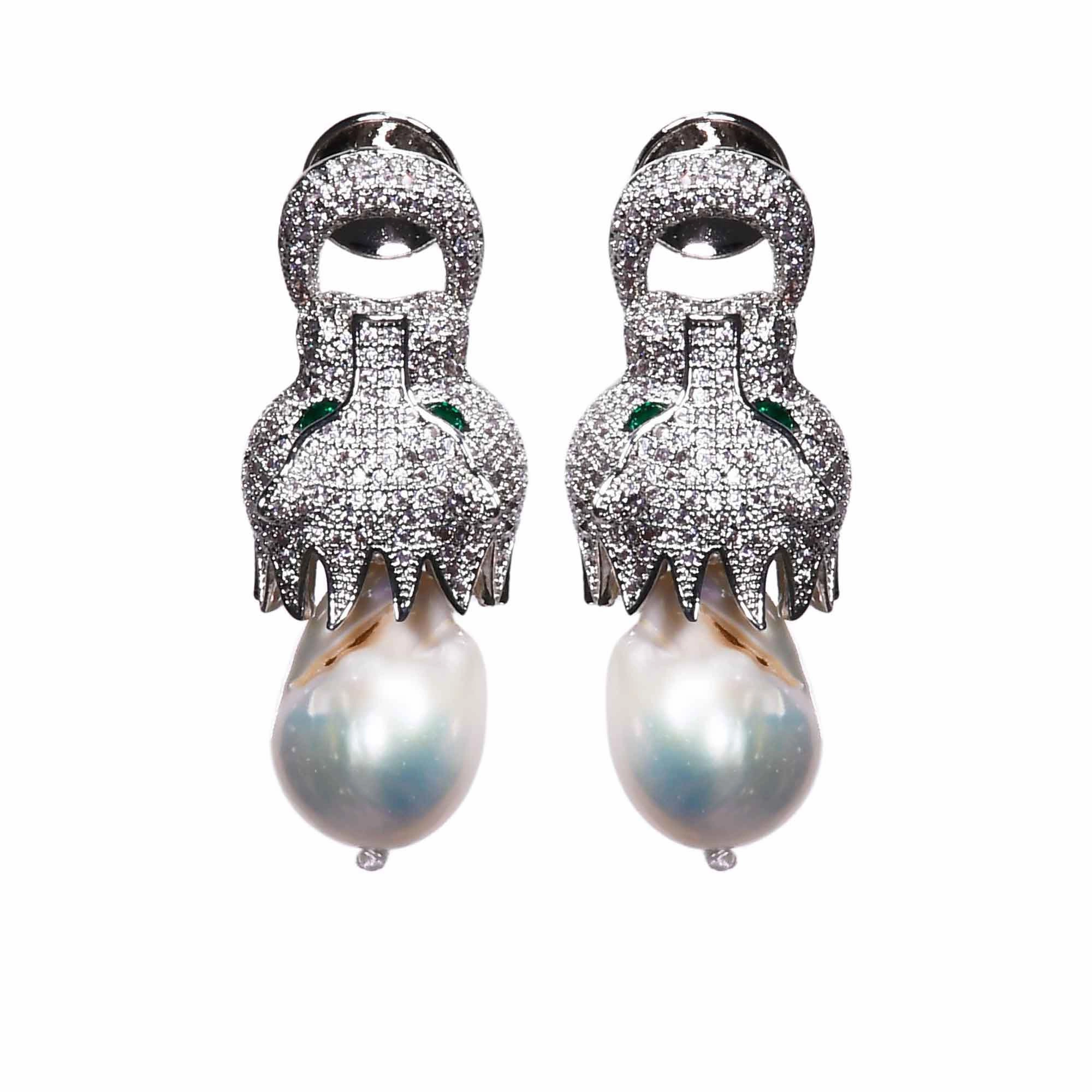 Lara Heems Women's Earring Lion Pearl Silver fashion-jewelry  