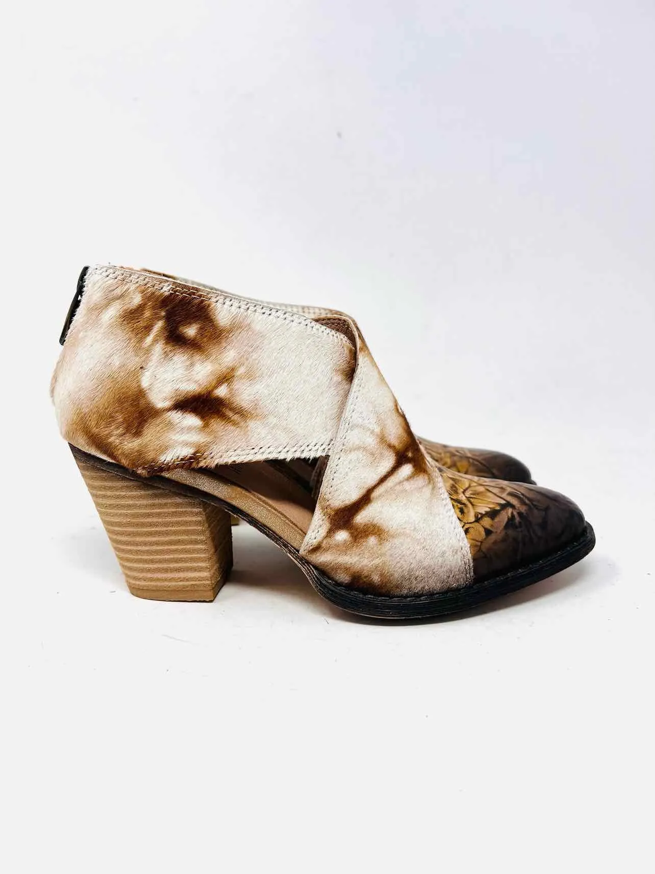 L'Artiste Größe 6,5 Braun/Weiß Gekreuzte Rindsleder Stiefeletten