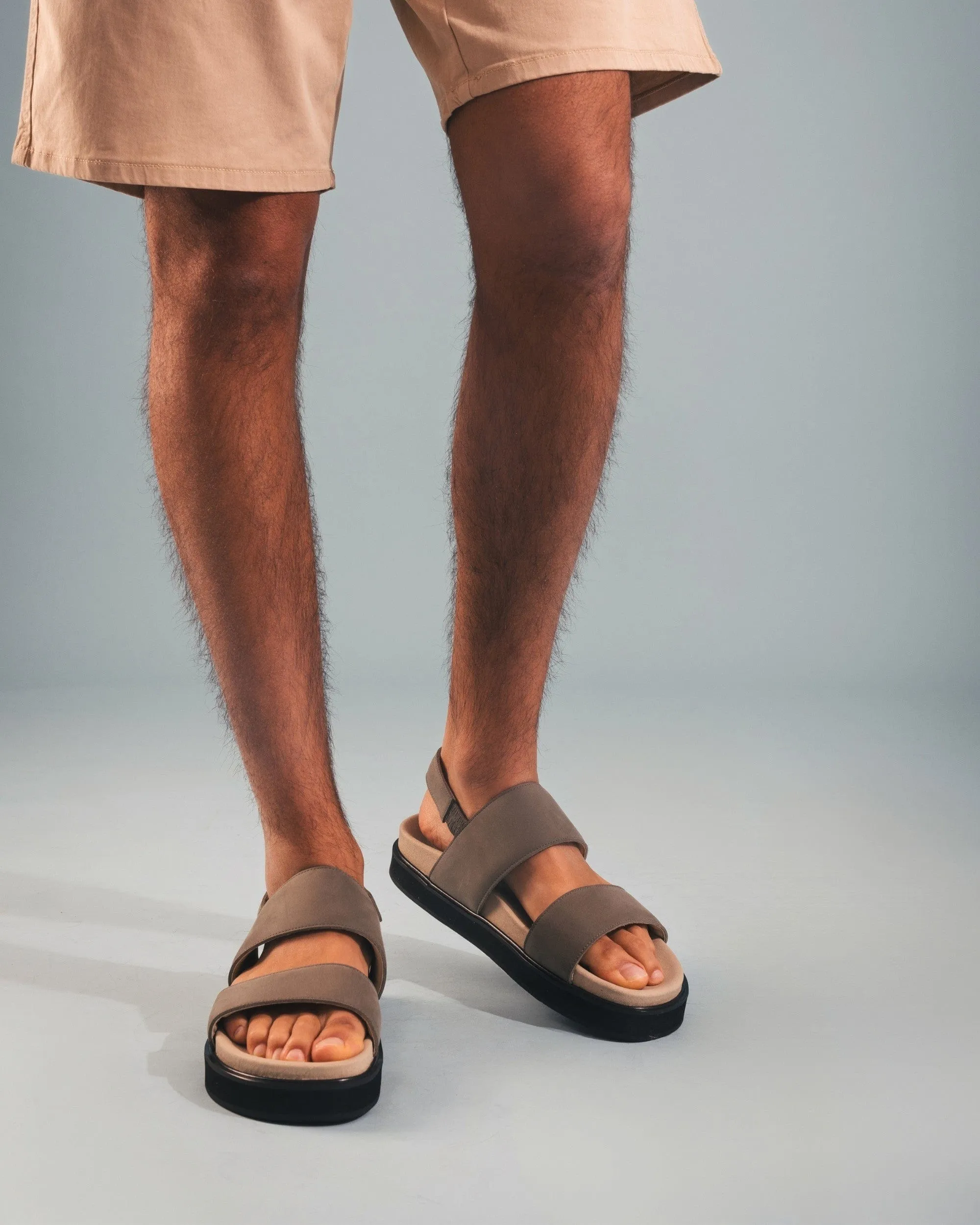 Lau Unisex Vegane Mikrofaser Plateausandalen | Grün