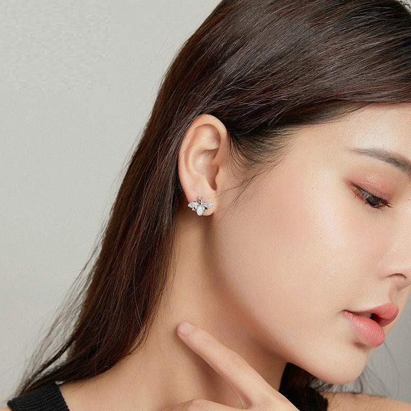 Little Bee Ear Studs European And American Trend White Gold Plated Insect Earrings