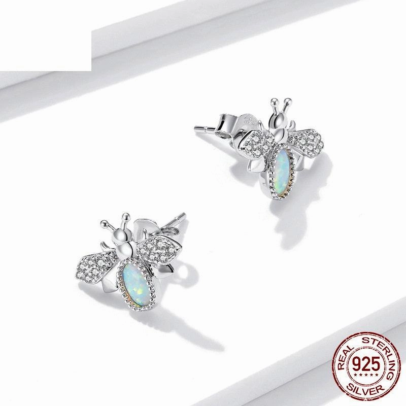Little Bee Ear Studs European And American Trend White Gold Plated Insect Earrings