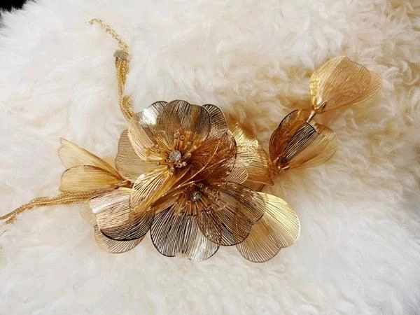 Long Metal Flower Tassel Earrings Necklace Set