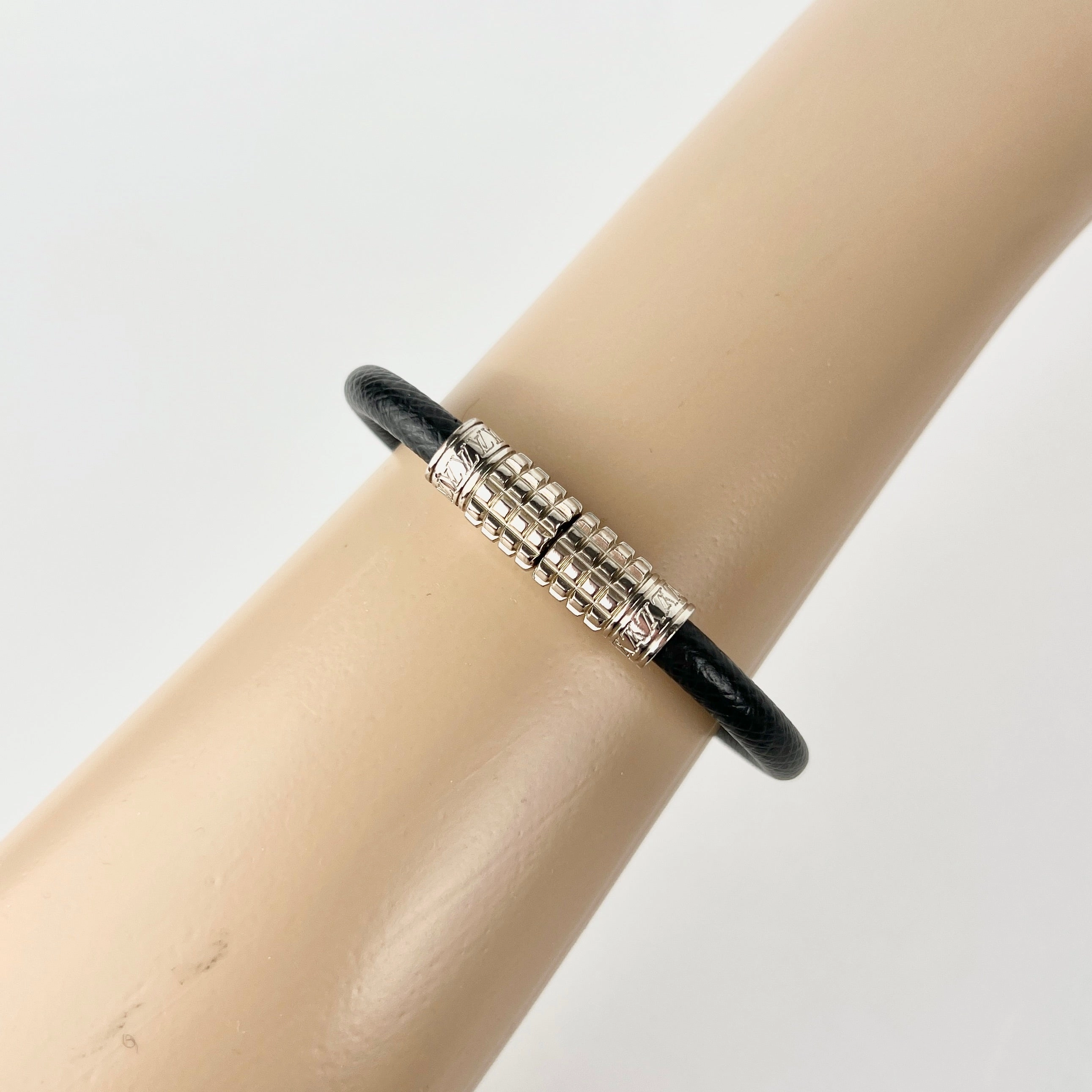 Louis Vuitton Digit Bracelet Grey