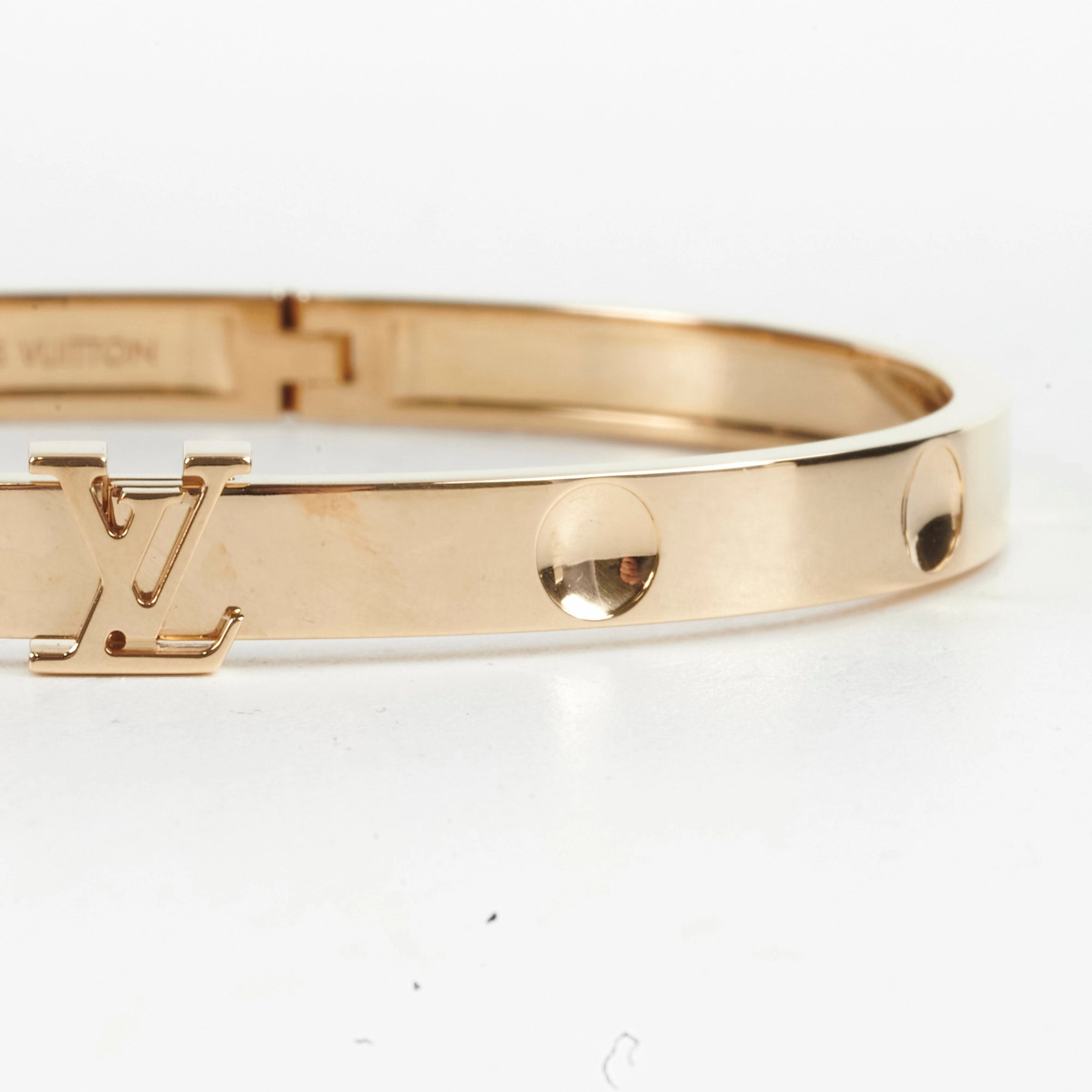 Louis Vuitton Empreinte Bangle Yellow Gold Size 17 (M)