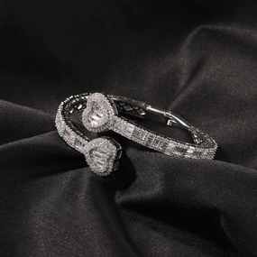 Love Spring Buckle Bracelet Geometric Diamond 