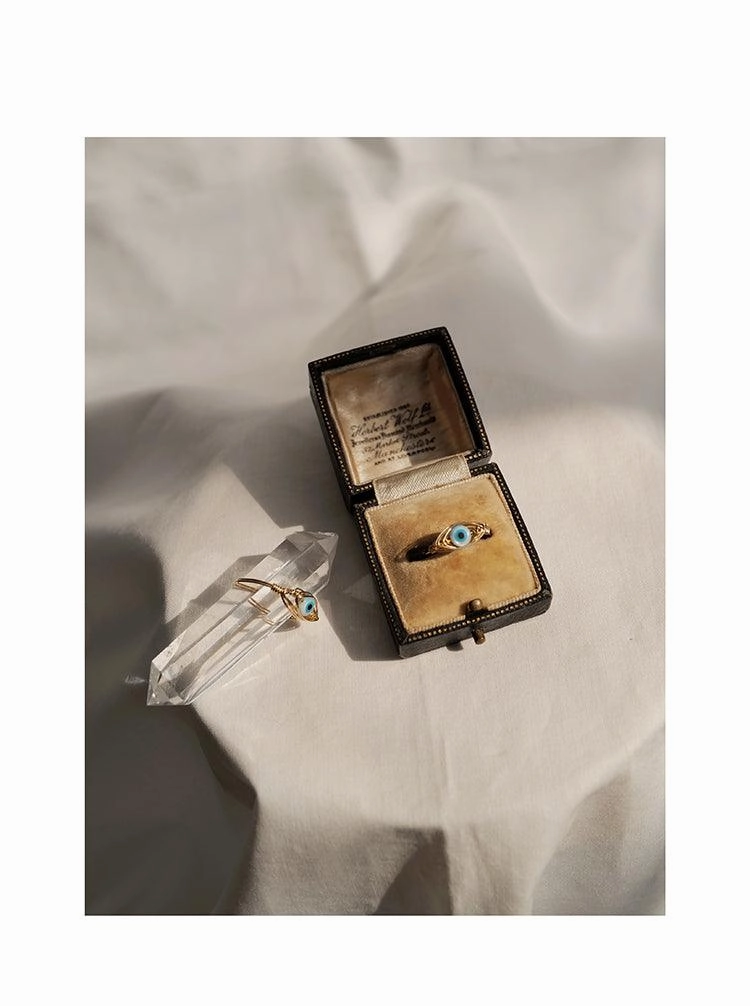 Lover's Eye Ring Is Inlaid With Gold